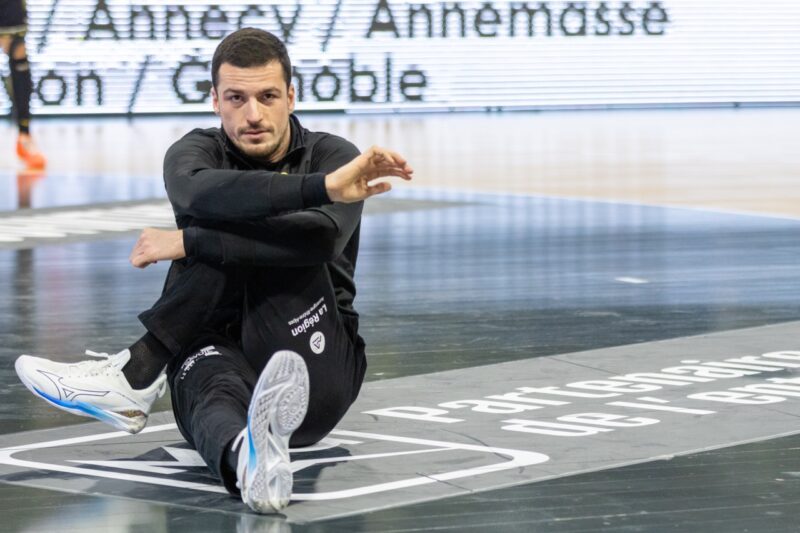 J16 - Le groupe v Créteil