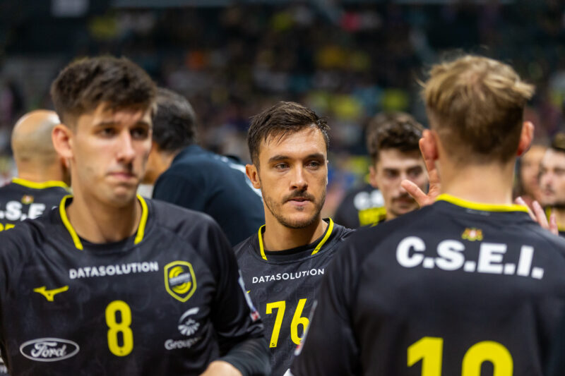 J3 - Le groupe v Istres