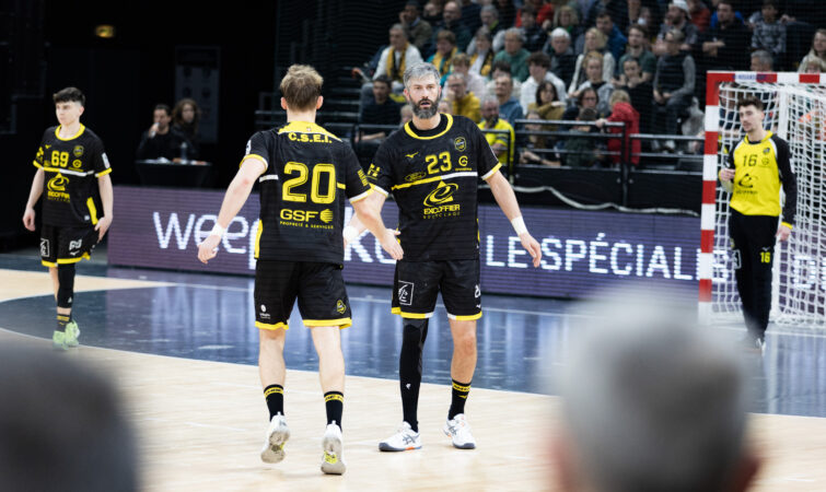 Relancer la machine 'Jaune &amp; Noir'