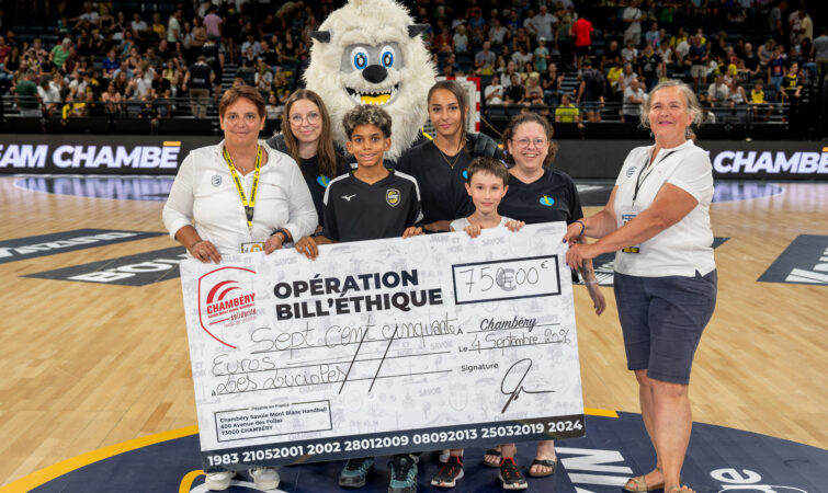 Un don de 750€ pour l'association Les Lucioles !